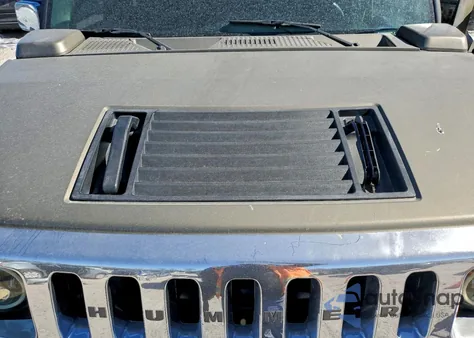 2005 Hummer H2 z USA, uszkodzony, nr VIN 5GRGN23U95H126939